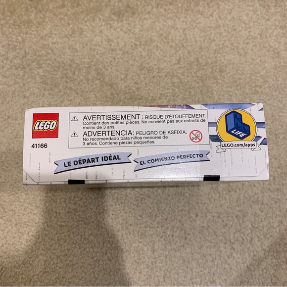 LEGO Disney Frozen II Elsa's Wagon Adventure 41166 Building Toy Set 116 Pcs NEW - Picture 5 of 13